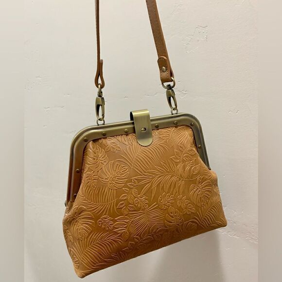 Handmade Genuine Leather Embossed Leaves Metal Push-lock Shoulder Bag/Crossbody - Picture 3 of 16